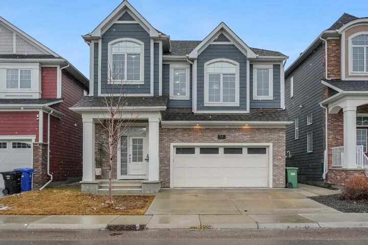 17 Yorkstone Way SW — photo 1