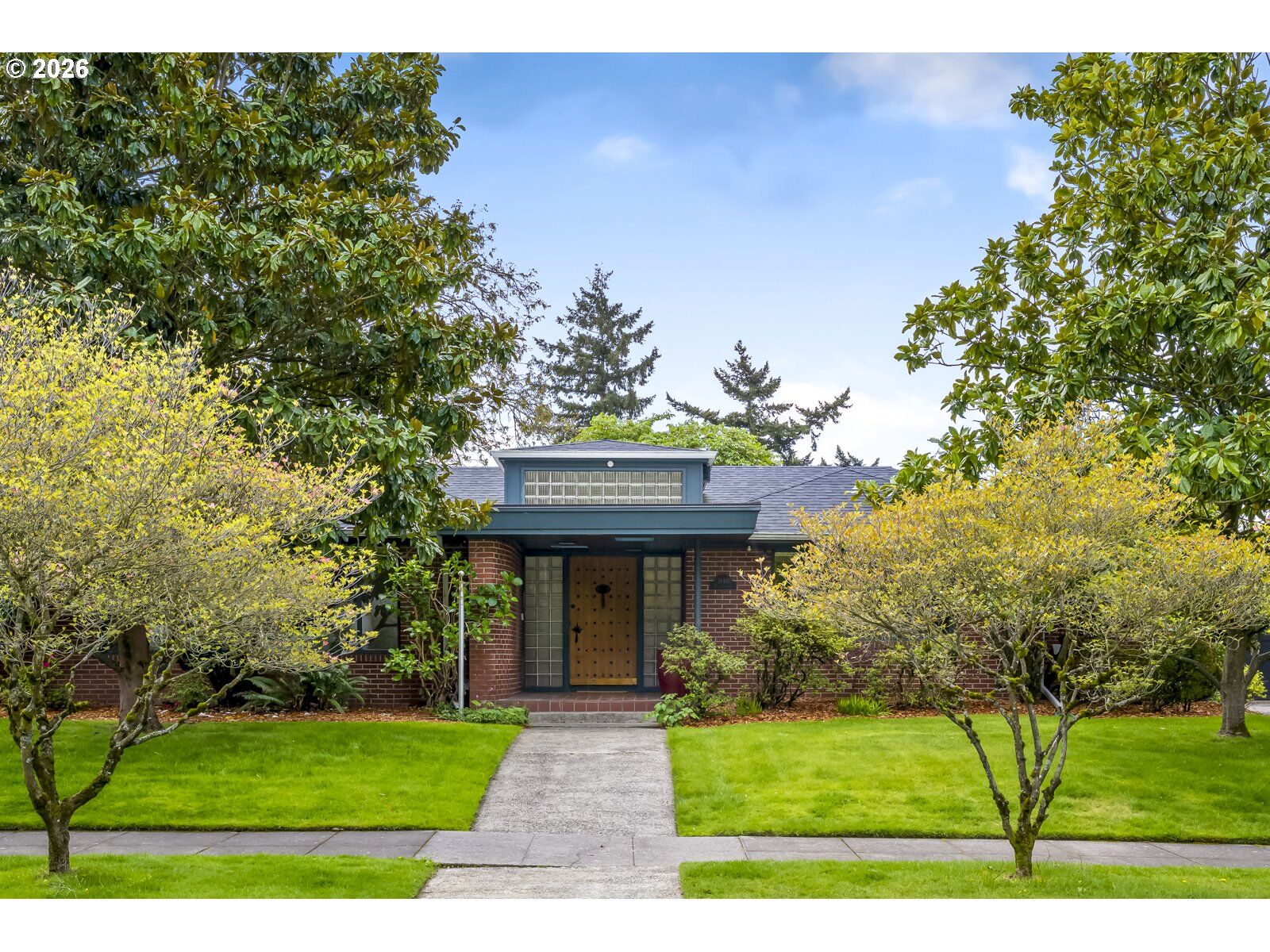 Property Photo:  3140 NE Alameda St  OR 97212 