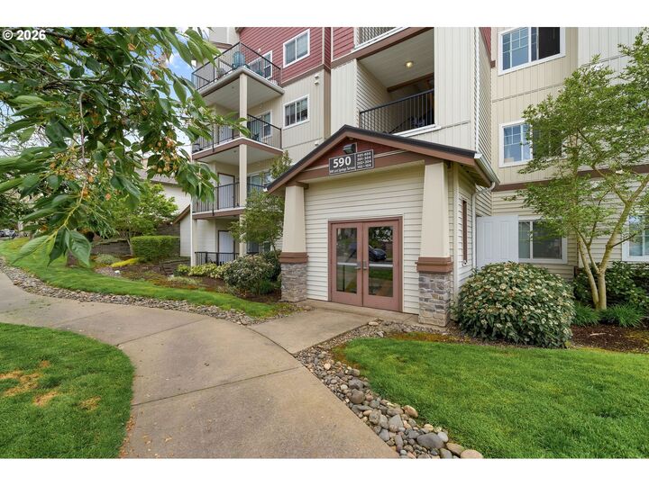Property Photo: 590 NW Lost Springs Ter 403 OR 97229