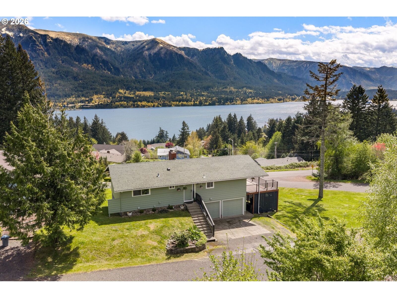 Property Photo:  270 NE Wisteria Way  WA 98648 