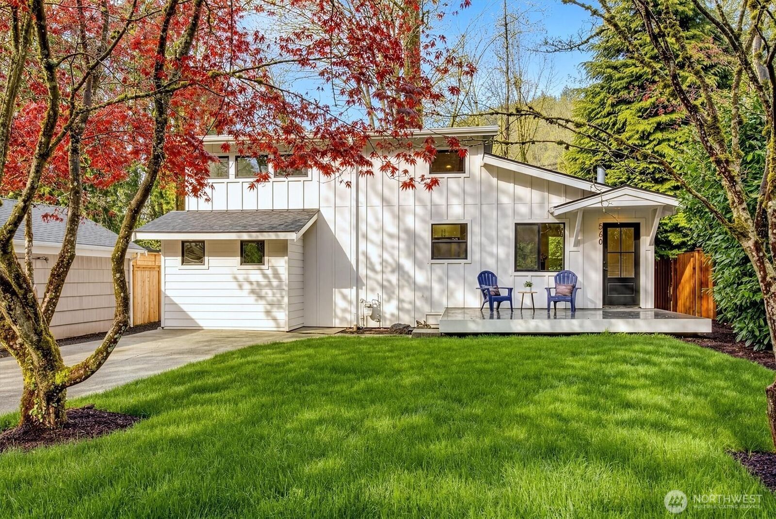 Property Photo: 560 NE Alder Street WA 98027