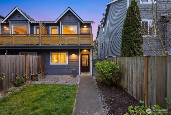 Property Photo:  4206  36th Avenue W  WA 98199 