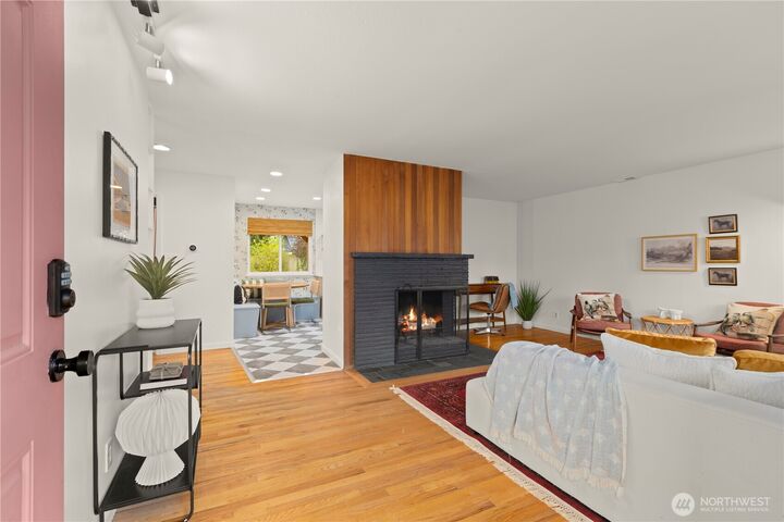 Property Photo:  1259 N 173rd Street  WA 98133 