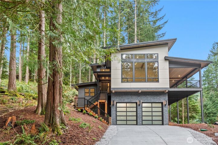 Property Photo:  32  Bramble Way  WA 98229 