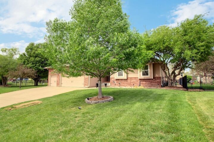 Property Photo:  12318 E Lincoln Ct  KS 67207 
