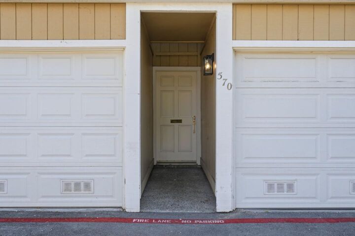 Property Photo:  570 Vista Avenue  CA 94306 