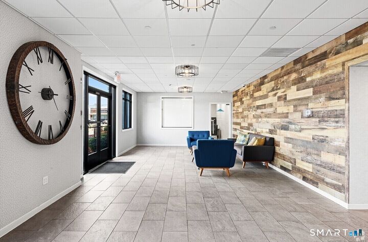 Property Photo:  225 Lordship Boulevard 1I  CT 06615 