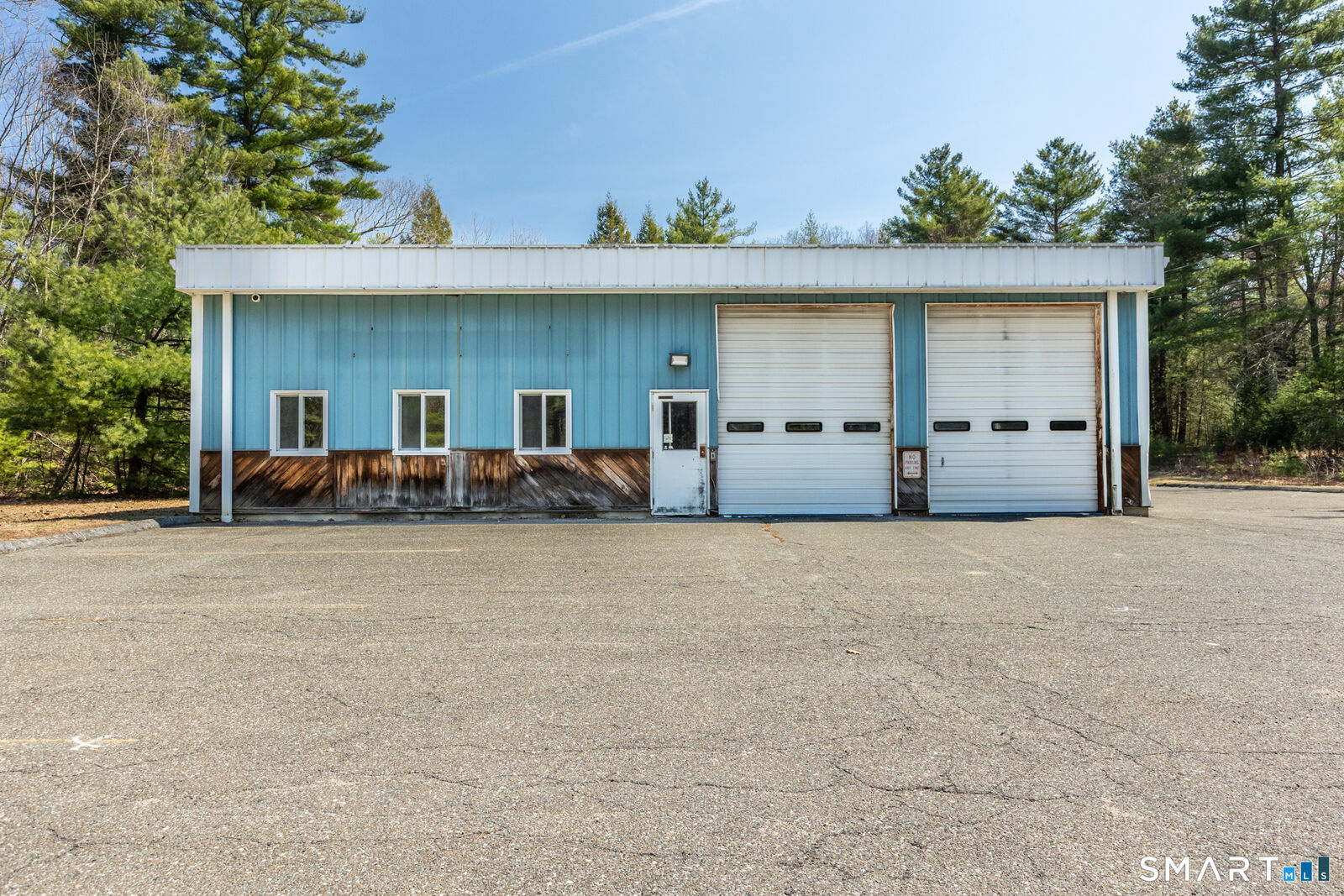 Property Photo:  11 Monson Road  CT 06076 