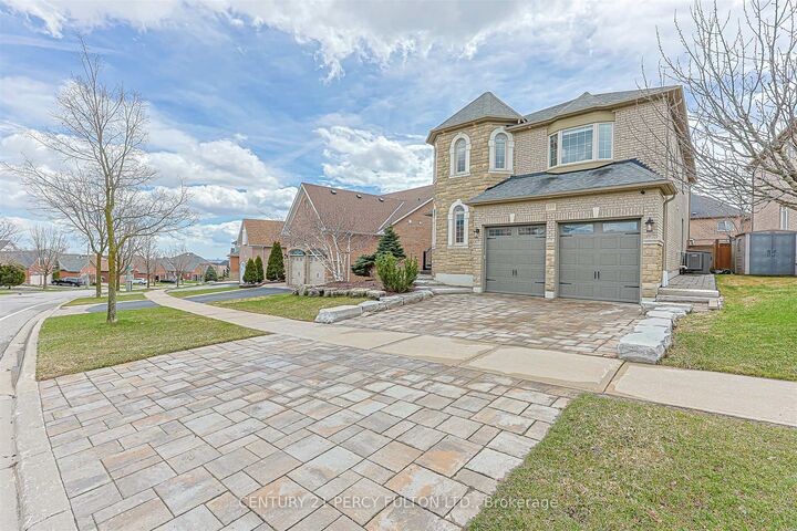 Property Photo:  159 Jefferson Forest Drive  ON L4E 4K6 