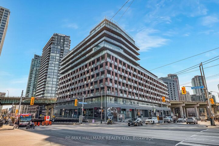 169 Fort York Boulevard 913 — photo 1
