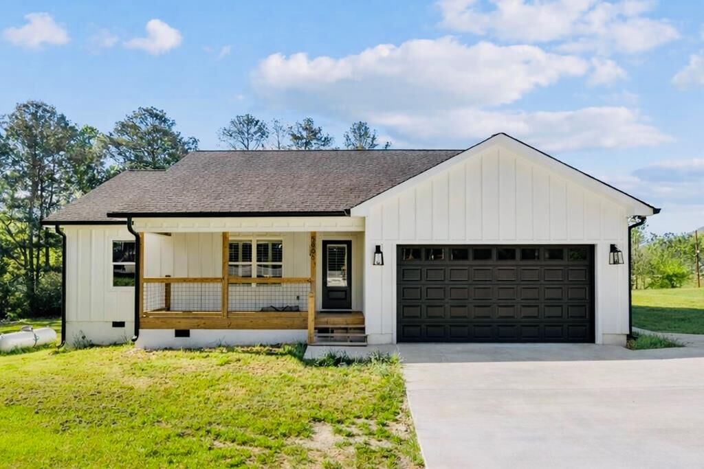 Property Photo:  5805 Old Federal Road  GA 30705 