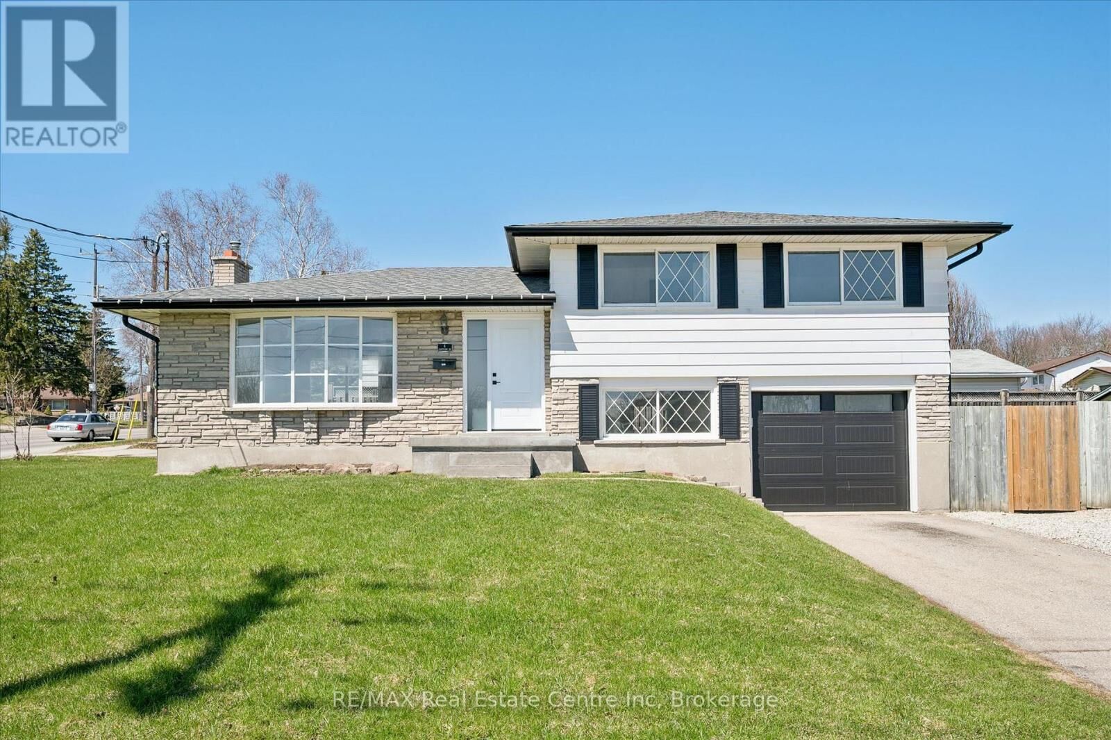 Property Photo: 6 Eastview Road ON N1E 1Z4