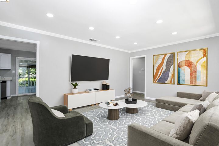 Property Photo:  120 Hillcrest Ave  CA 94565 