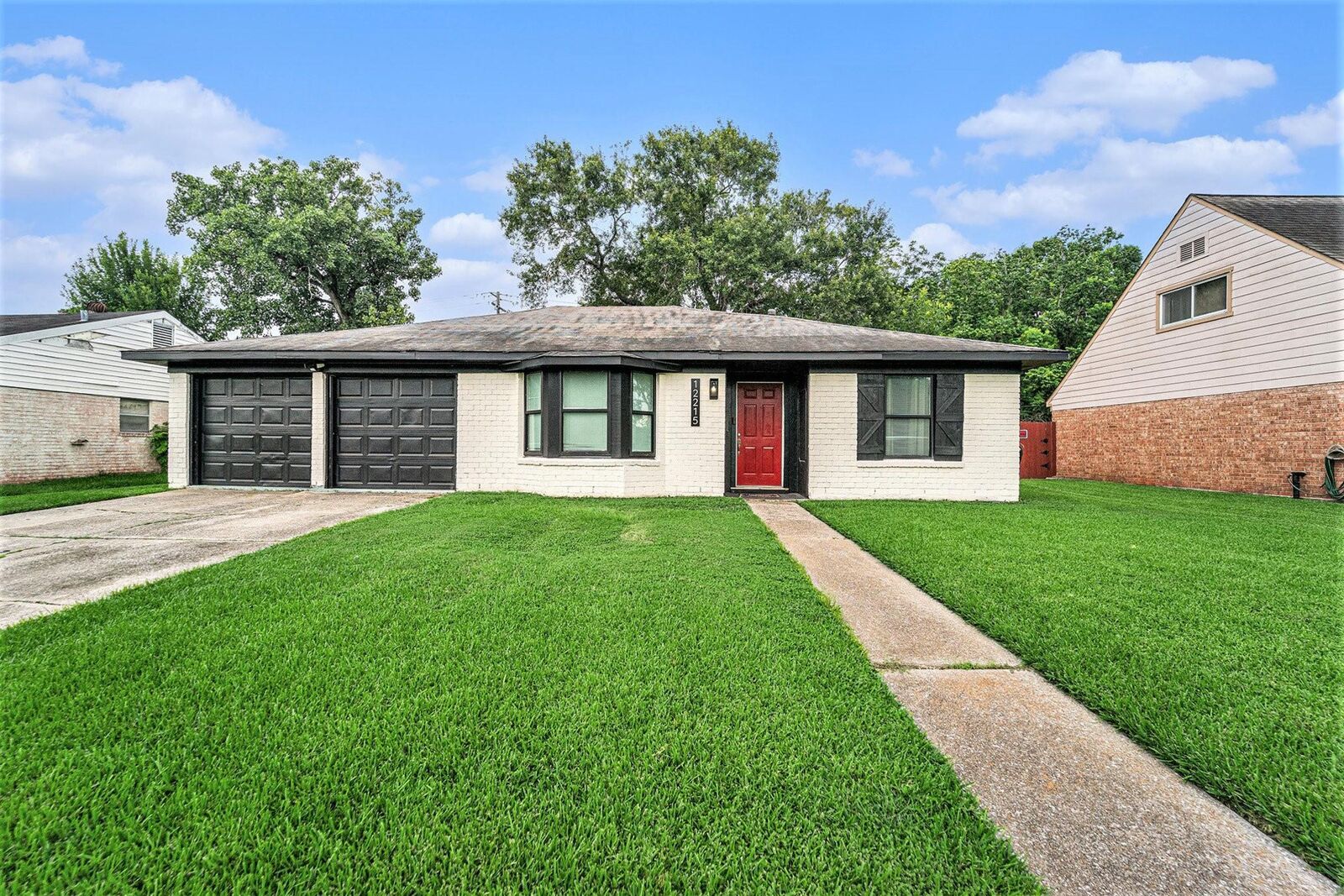 Property Photo: 12215 Hillcroft Street TX 77035