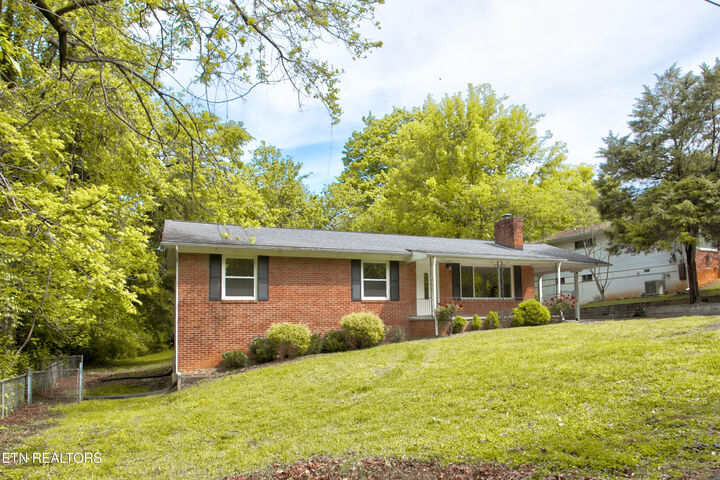 Property Photo:  2516 Wayland Ave  TN 37914 