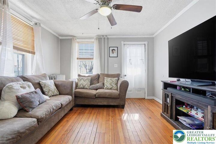 Property Photo:  1619 Butler Street  PA 18042 