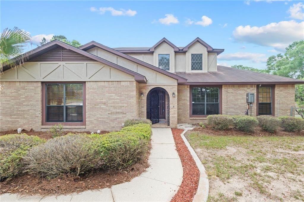 Property Photo:  4121 Lake Circle S  AL 36693 