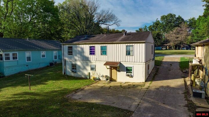 Property Photo:  910 &Amp 914 Dill Street  AR 72112 