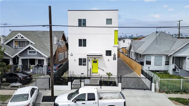 Property Photo:  283 E 50th  CA 90011 