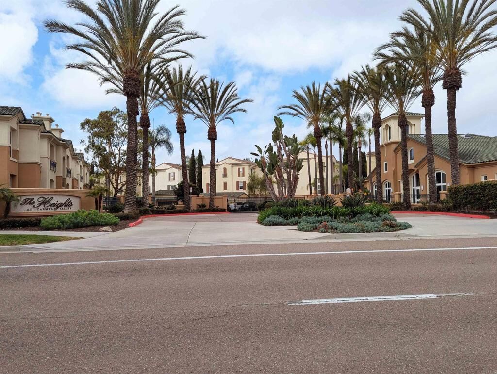 Property Photo:  12360 Carmel Country Road 303  CA 92130 