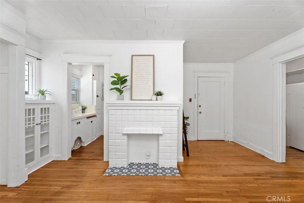 Property Photo:  1109 E 1st 7  CA 90802 