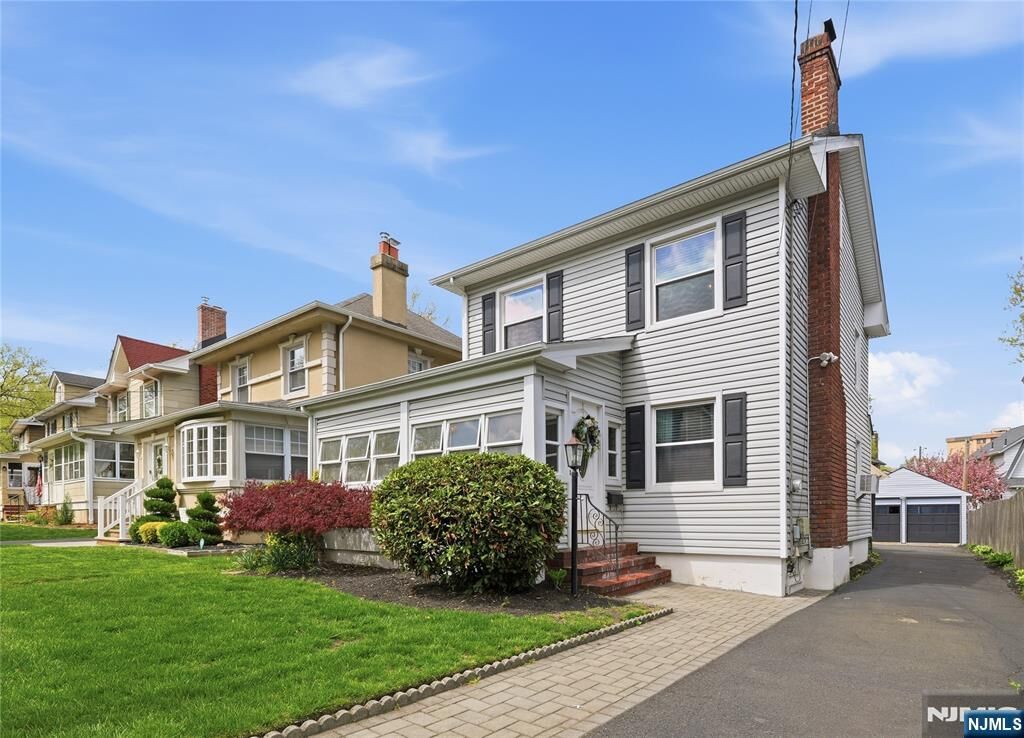 Property Photo:  65 Carteret Street  NJ 07003 