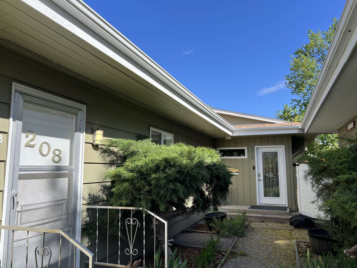 Property Photo:  208 Dixon Avenue  MT 59801 