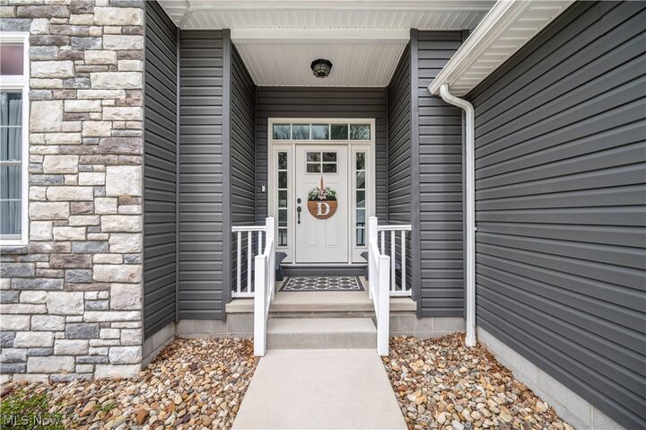 Property Photo:  95 Muirfield Drive SE  OH 44484 