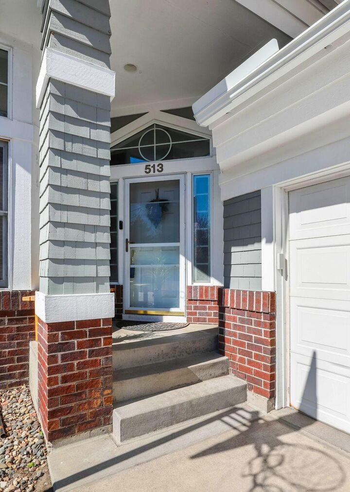 Property Photo:  513 Wildflower  MN 55306 