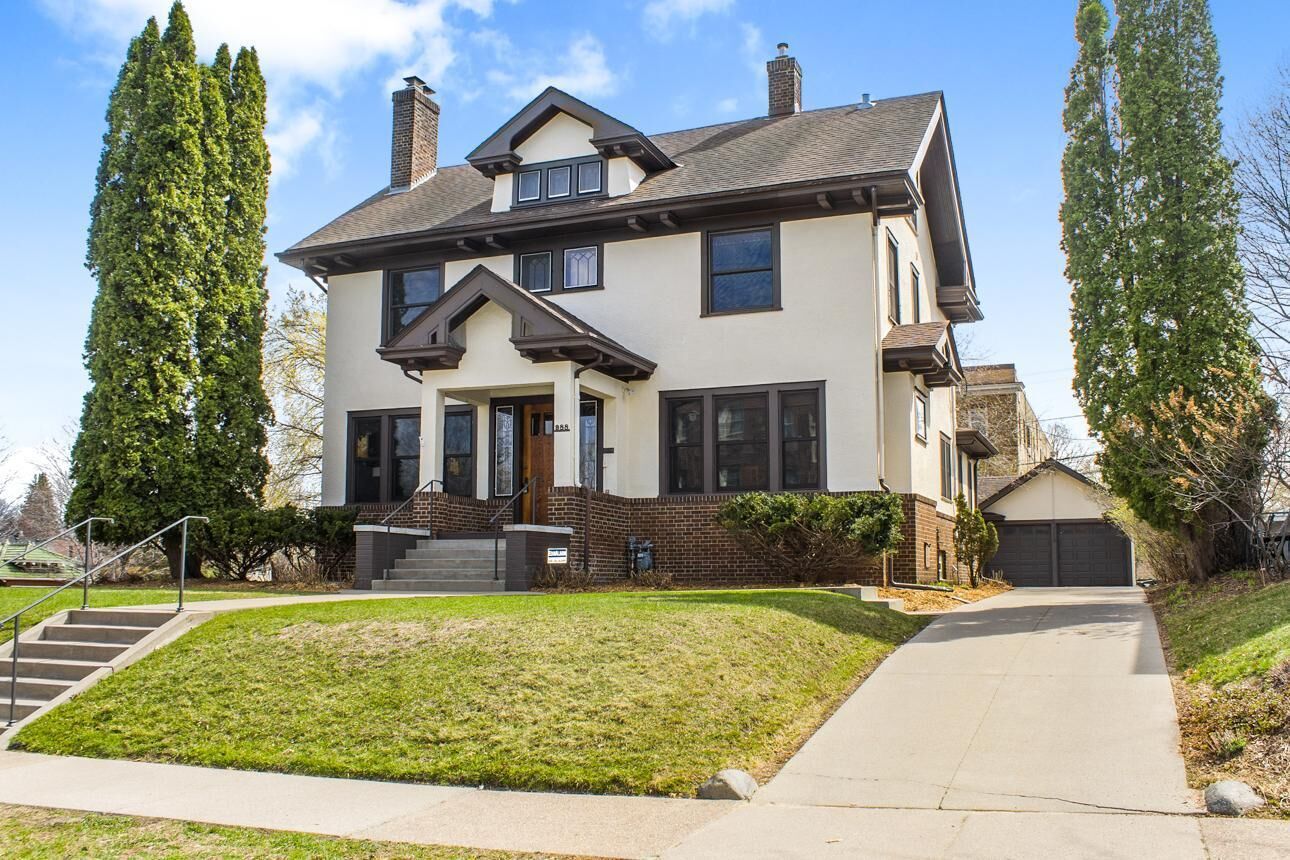 Property Photo:  988 Fairmount Avenue  MN 55105 