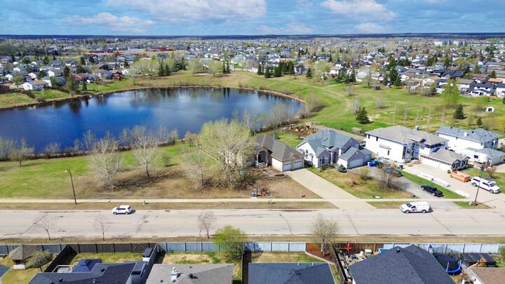 Property Photo:  301 Brett Drive  AB T9K 1S7 