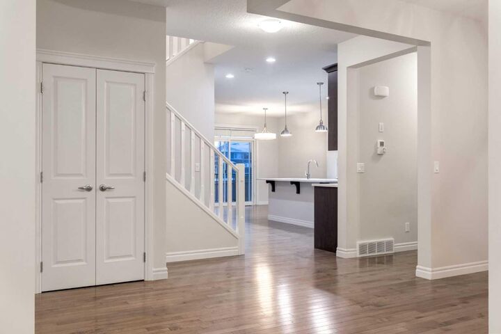 Property Photo: 104 Hillcrest Avenue SW AB T4B 4C8