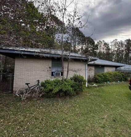 Property Photo:  1221 Anderson  LA 71446 