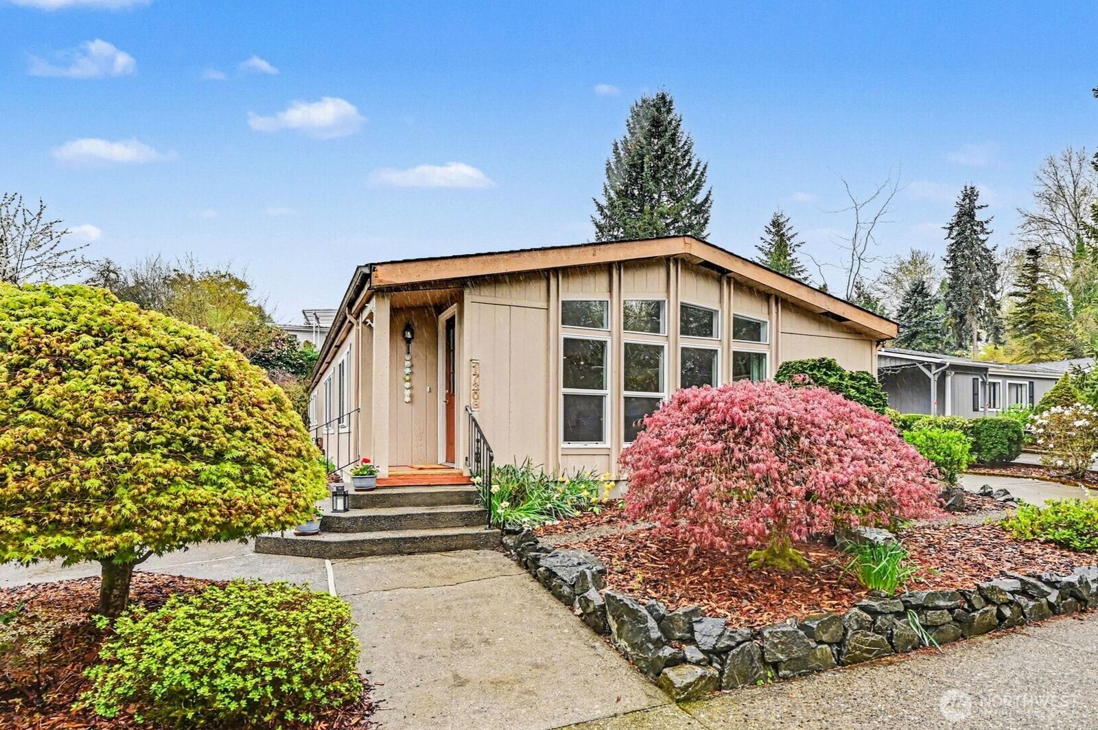 Property Photo:  17308  Woodcrest Drive NE  WA 98011 
