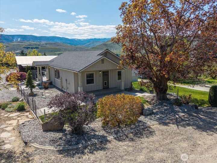 Property Photo:  2250  8th Street SE  WA 98802 