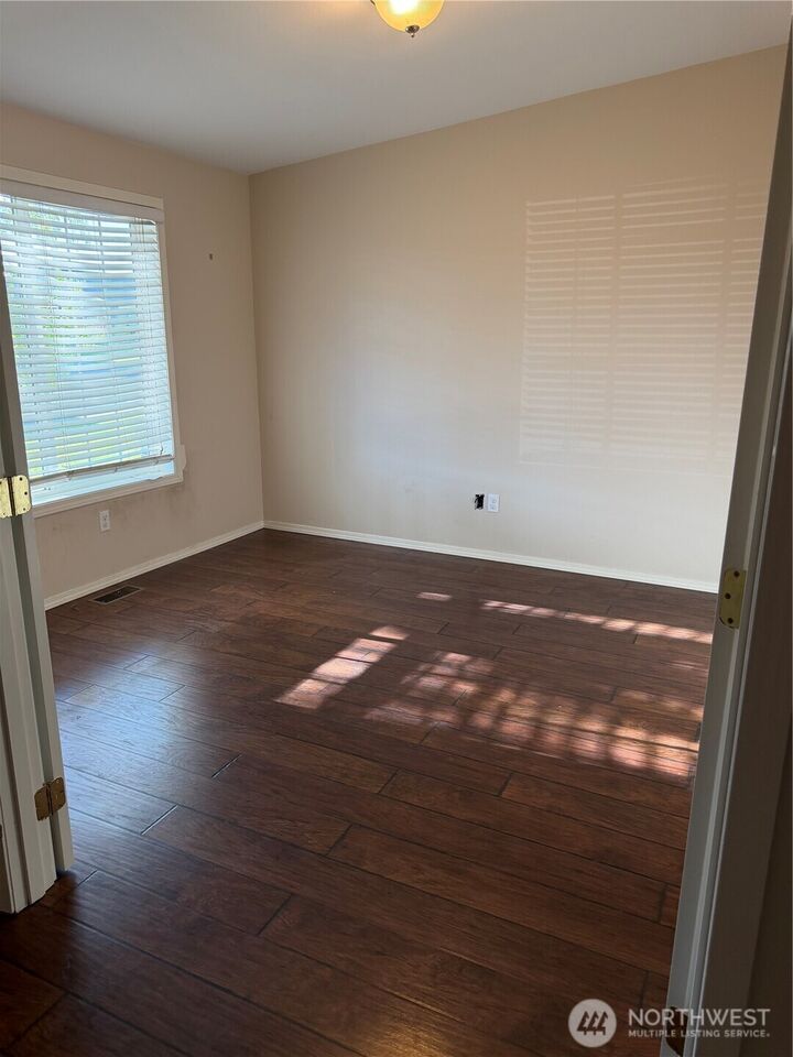 Property Photo:  586  L Street SE  WA 98823 