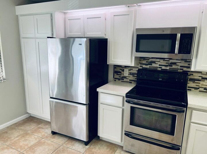 Property Photo:  2441 Village Boulevard 102  FL 33409 