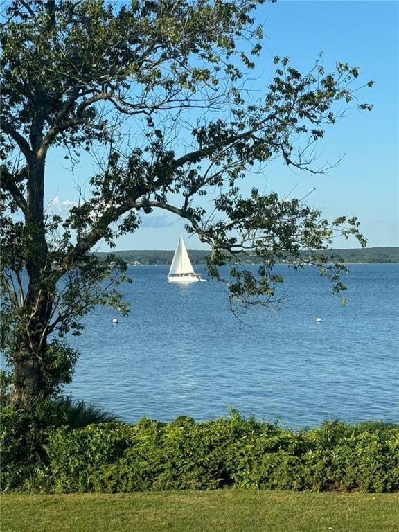 Property Photo:  54 Oliver Hazard Perry Road Road  RI 02871 