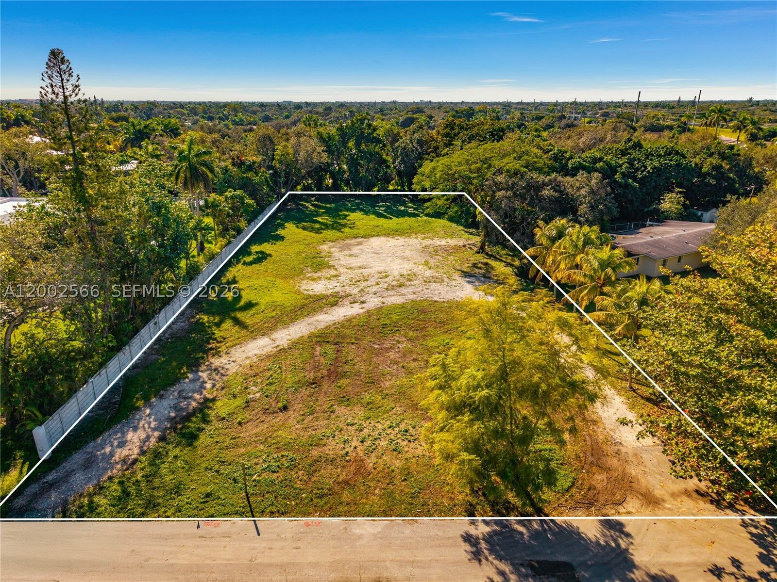 Property Photo: 9800 SW 114th St FL 33176