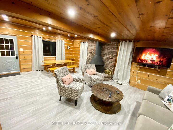 Property Photo: 108 Settlers Way ON L9Y 0N9