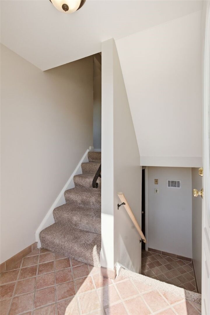 Property Photo:  1709 Patrick Place  PA 15129 