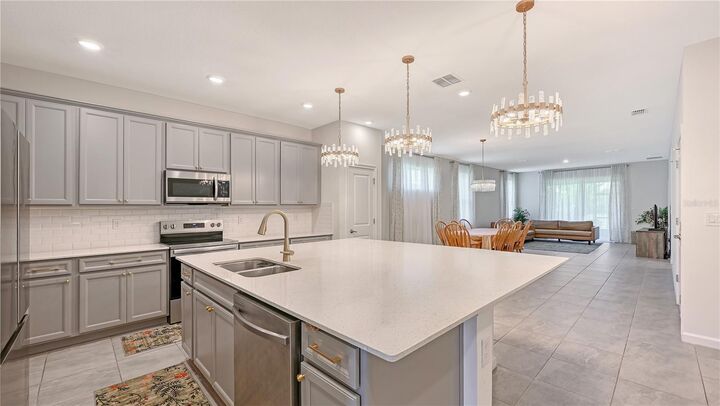 Property Photo:  11710 Little River Way  FL 34219 