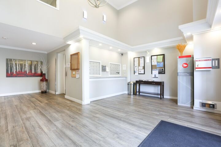 Property Photo: 13870 70 Avenue 402 BC V3W 0R9