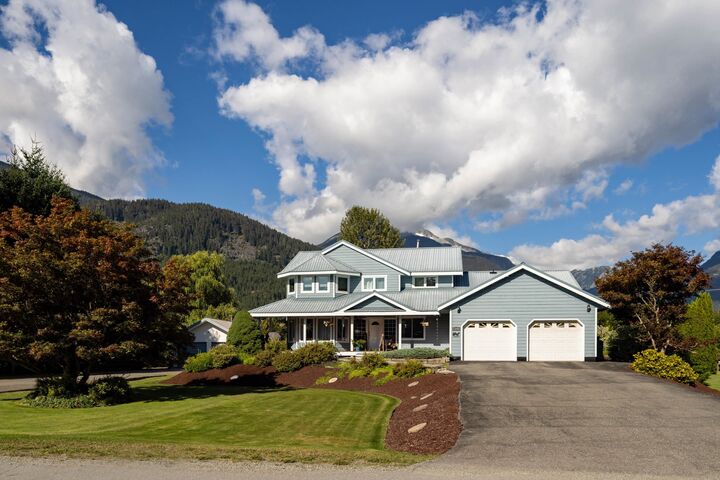 Property Photo: 7569 Oberson Road BC V0N 2L0