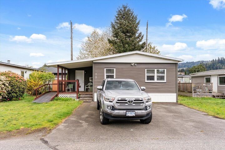 Property Photo: 45640 Watson Road 73 BC V2R 3P8