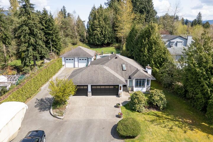 8572 Bannister Drive — photo 1