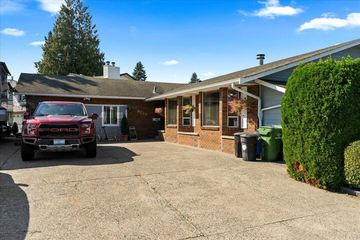 6279 Silverthorne Road — photo 1