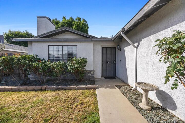 Property Photo:  1613 Candace Avenue  CA 93307 