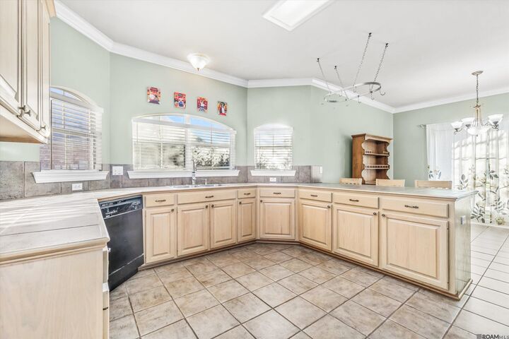 Property Photo:  6500 Summerlin Dr  LA 70791 