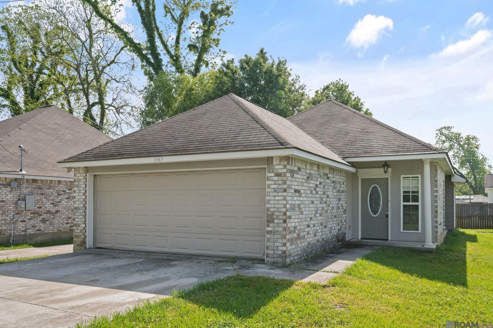Property Photo:  1949 Ravier Ln  LA 70780 